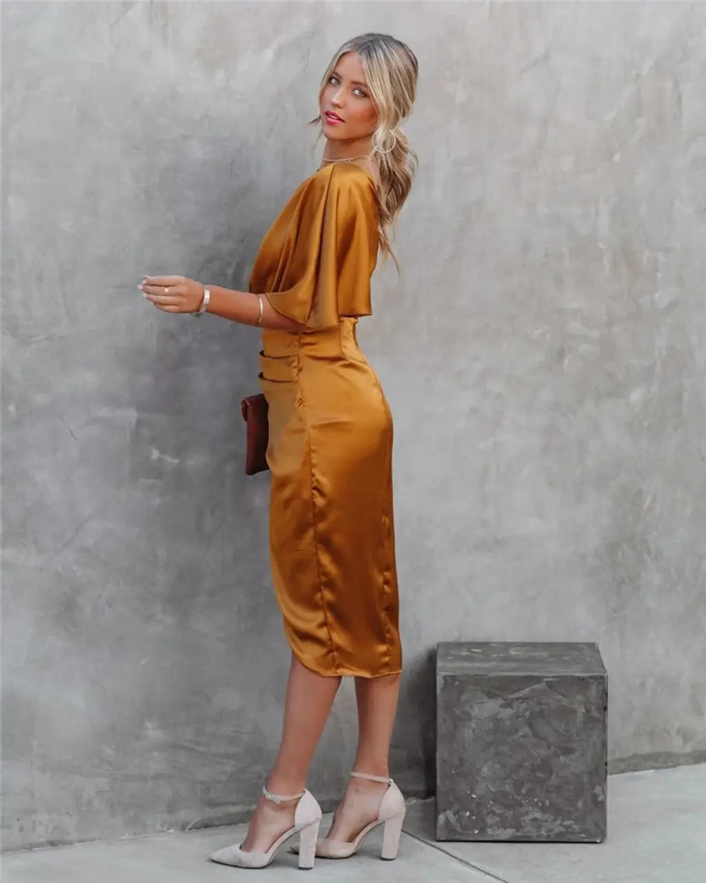 Women Spring Elegant V Neck Metallic Sleeveless Dress