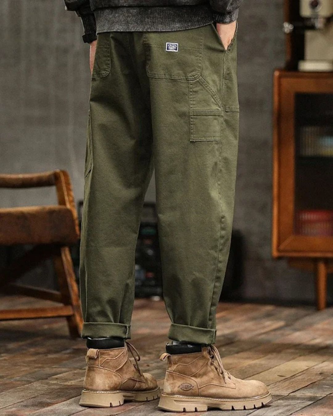 Men's Relaxed Straight-Leg Cargo Pants - Multi-Pocket Workwear