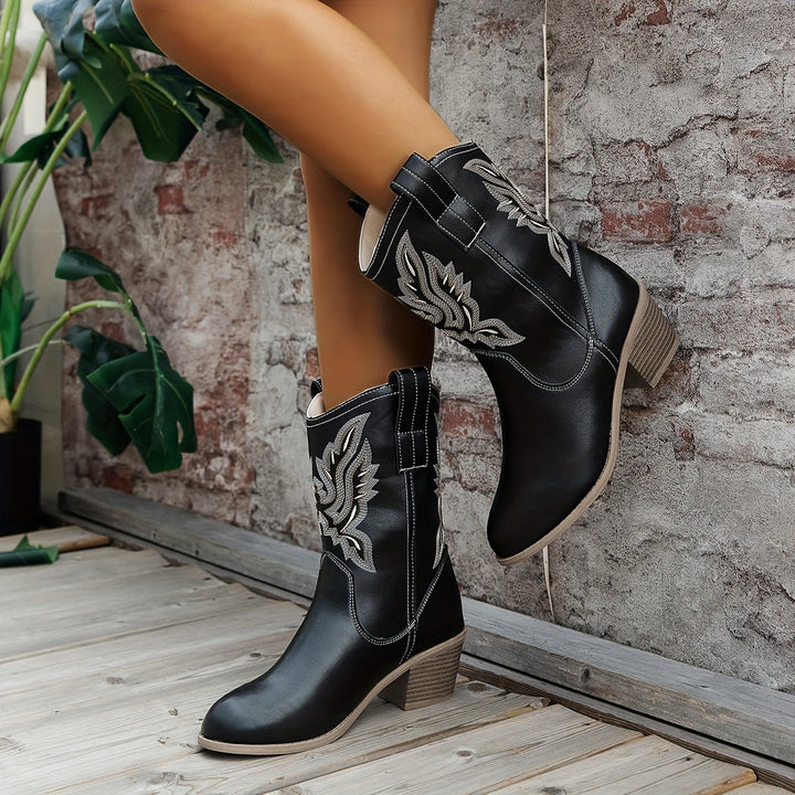 Women's Wide Calf Pull On Embroidered Western Boots