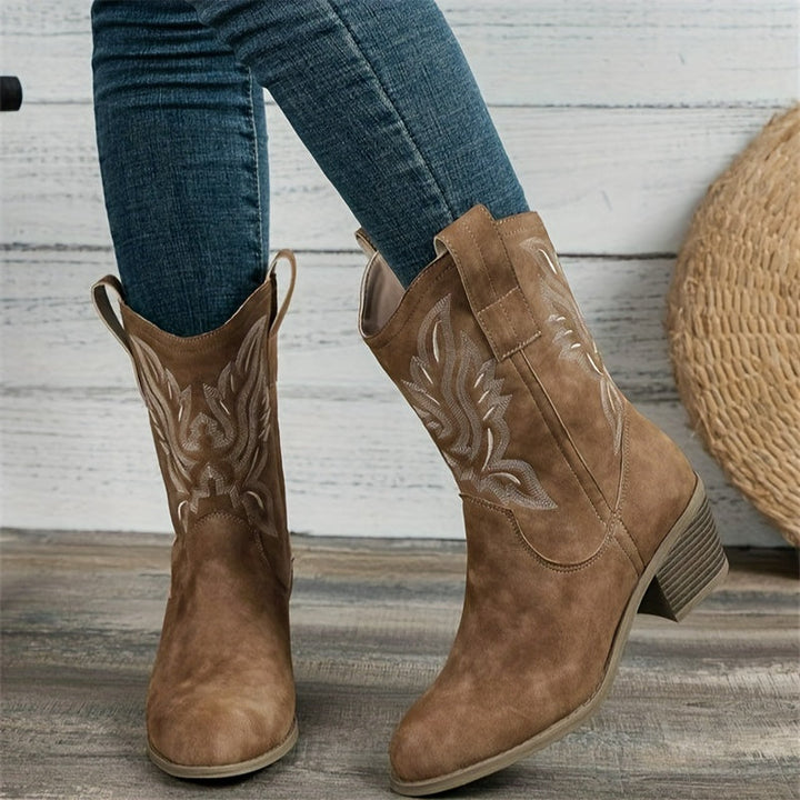 Women's Wide Calf Pull On Embroidered Western Boots